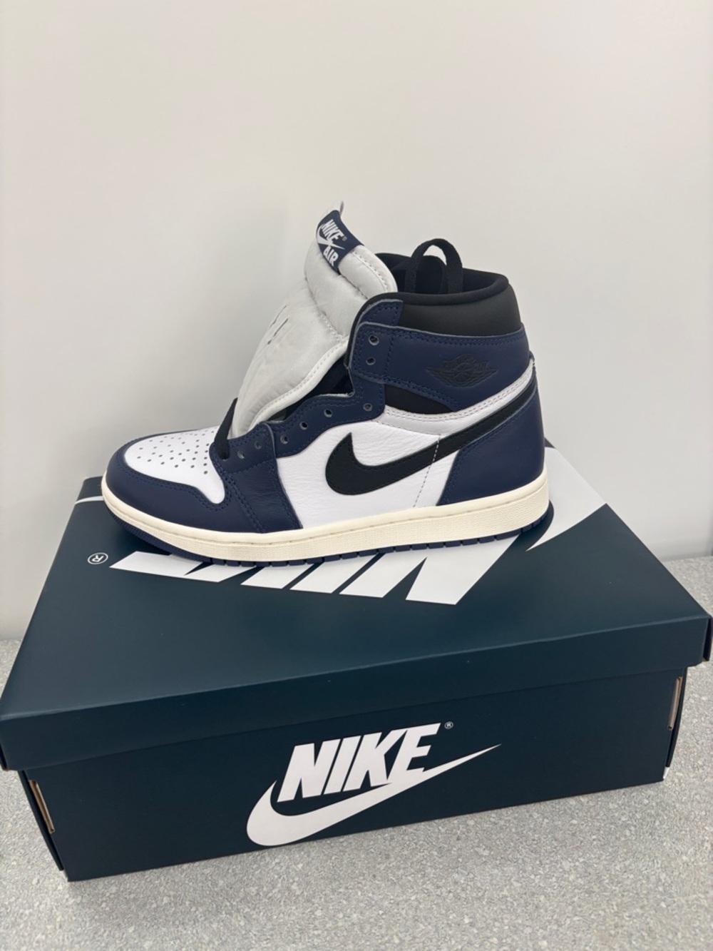 Nike Air Jordan 1 Retro High - White Navy Black